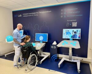 Blick in die Reha-Labs des Ambulanten Neurologischen Therapiezentrums der Asklepios Klinik St. Georg (Walk-Lab, Skill-Lab)
